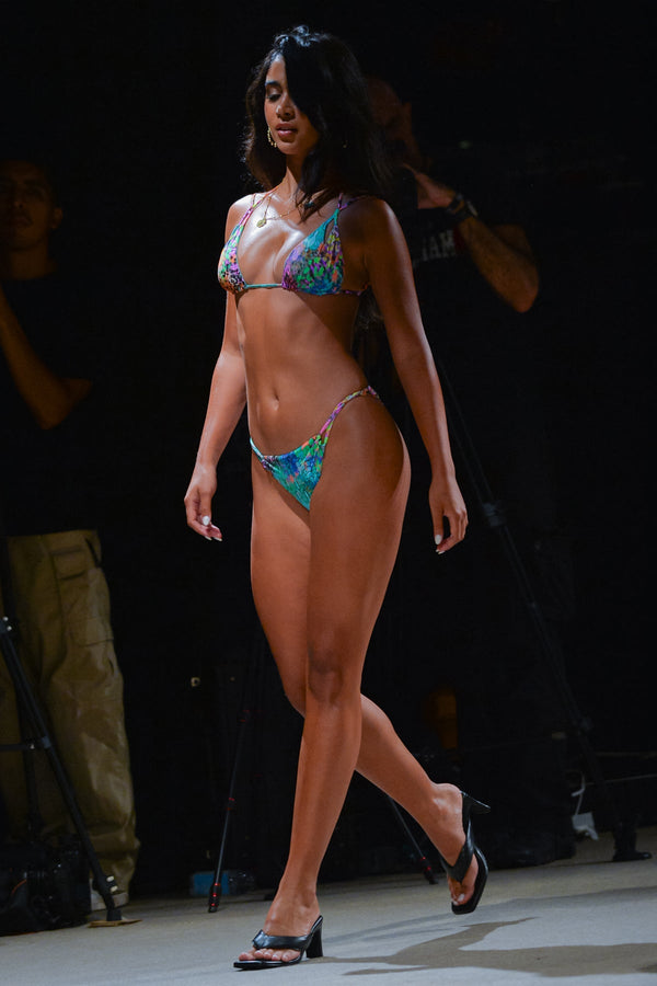 Luli Fama MIAMI MYSTIQUE - Diamond Cut Out Triangle Top & Knotted Cut Out Modera – Luli Fama